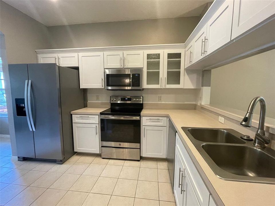 Recently Rented: $1,700 (2 beds, 2 baths, 1117 Square Feet)