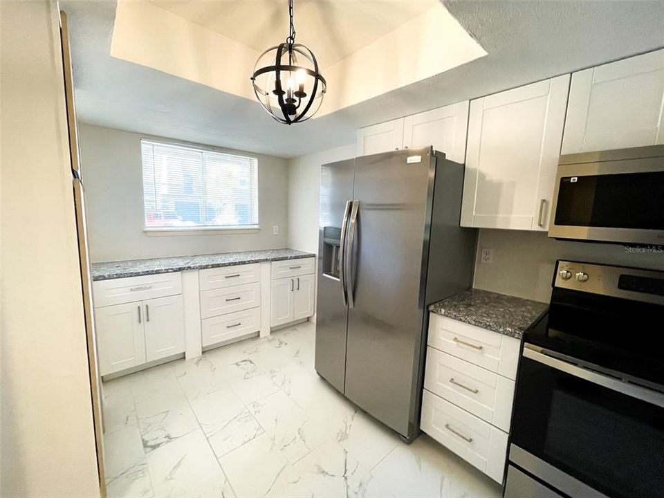 For Sale: $174,000 (2 beds, 2 baths, 1068 Square Feet)