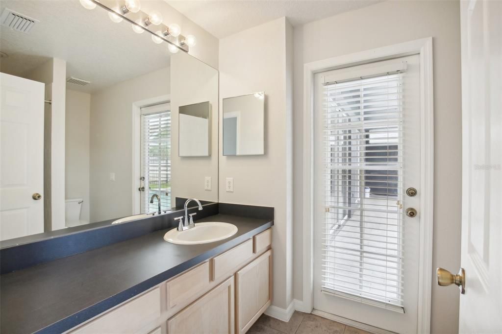 Active With Contract: $550,000 (4 beds, 3 baths, 2583 Square Feet)