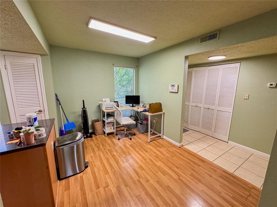 For Sale: $140,000 (1 beds, 1 baths, 760 Square Feet)