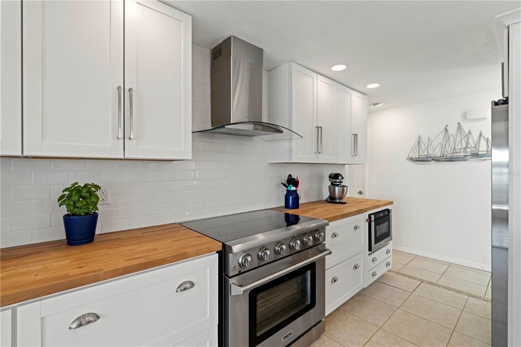 For Sale: $749,000 (3 beds, 2 baths, 1808 Square Feet)