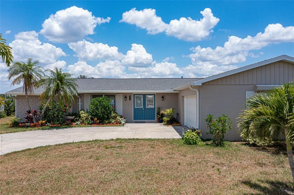 For Sale: $749,000 (3 beds, 2 baths, 1808 Square Feet)