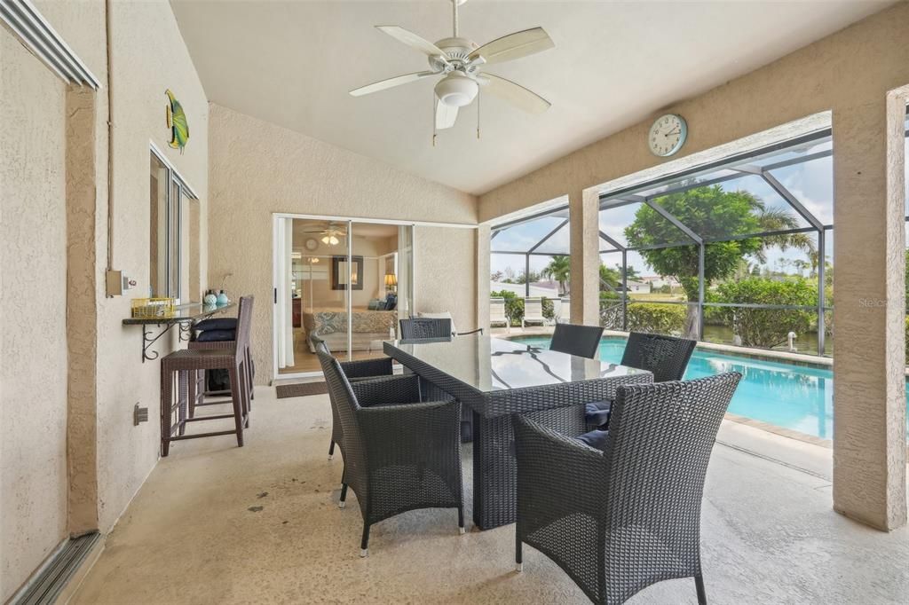 For Sale: $549,900 (3 beds, 2 baths, 1522 Square Feet)