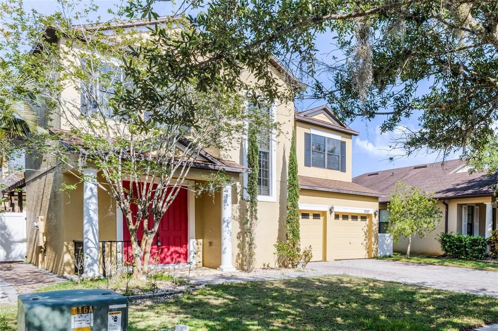 Active With Contract: $450,000 (4 beds, 2 baths, 2756 Square Feet)