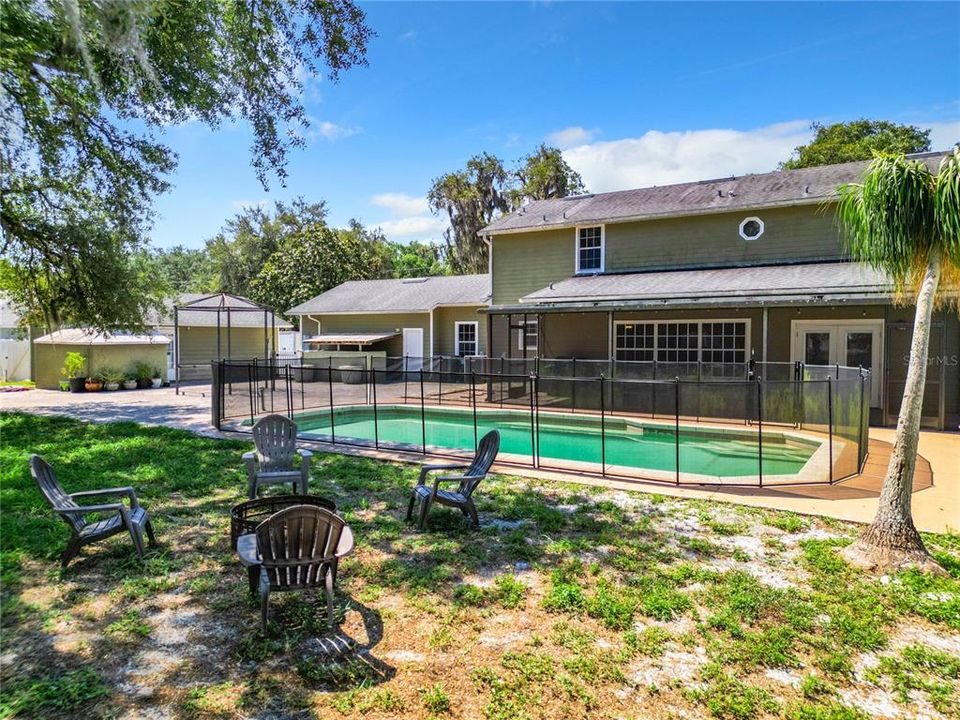 For Sale: $850,000 (3 beds, 3 baths, 3564 Square Feet)