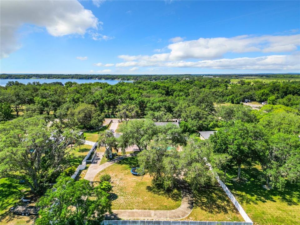 For Sale: $850,000 (3 beds, 3 baths, 3564 Square Feet)