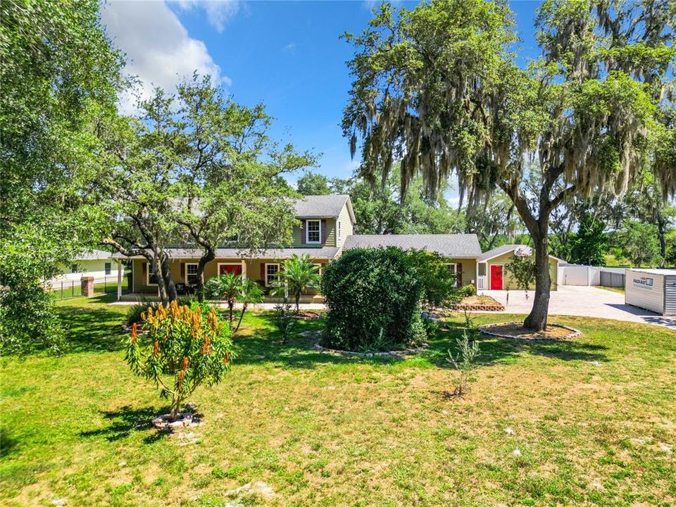 For Sale: $900,000 (3 beds, 3 baths, 3564 Square Feet)