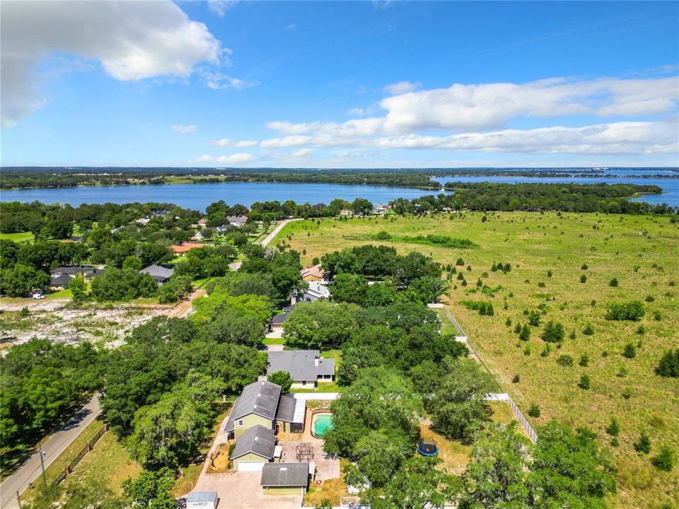 For Sale: $850,000 (3 beds, 3 baths, 3564 Square Feet)