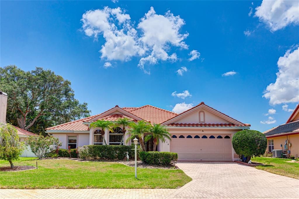 Active With Contract: $550,000 (4 beds, 2 baths, 2173 Square Feet)