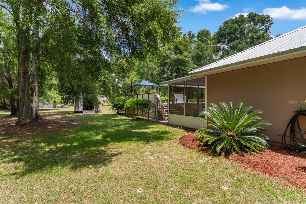 For Sale: $365,000 (3 beds, 2 baths, 1366 Square Feet)