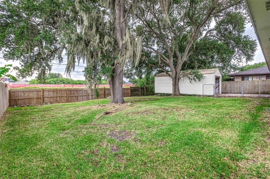 Active With Contract: $320,000 (3 beds, 2 baths, 1400 Square Feet)