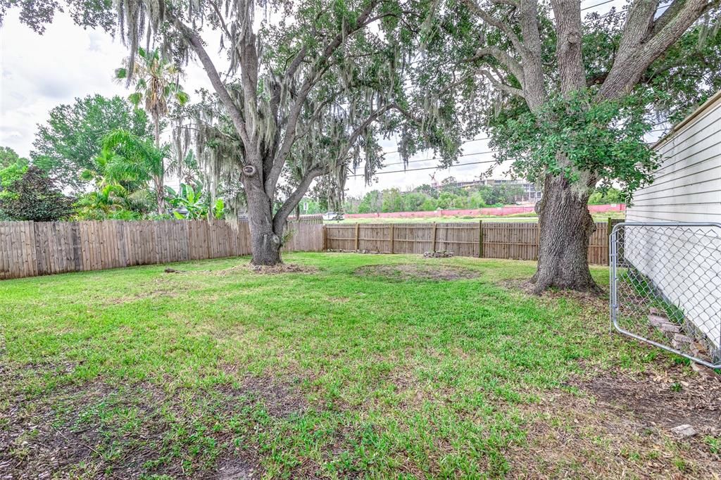 Active With Contract: $320,000 (3 beds, 2 baths, 1400 Square Feet)