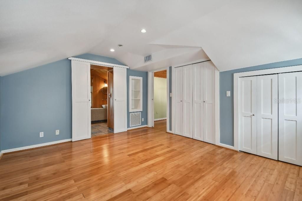 For Sale: $687,500 (3 beds, 2 baths, 1886 Square Feet)