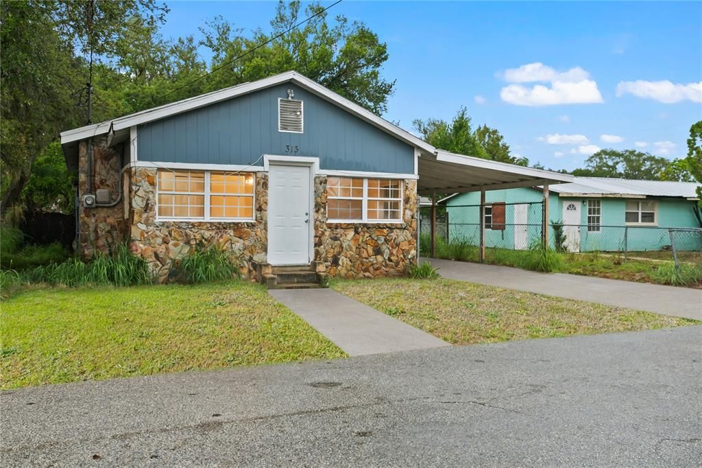 For Sale: $119,000 (2 beds, 1 baths, 900 Square Feet)