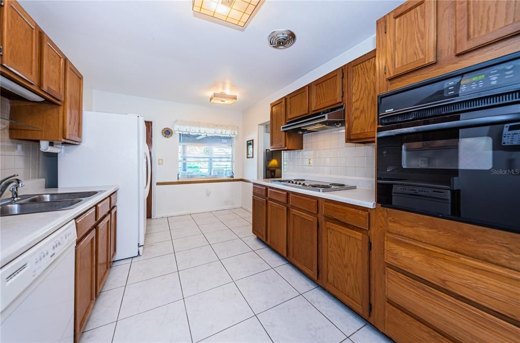 Active With Contract: $455,000 (3 beds, 2 baths, 1403 Square Feet)