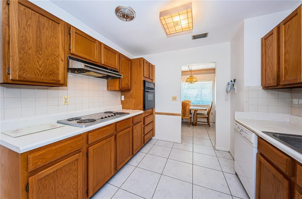 Active With Contract: $455,000 (3 beds, 2 baths, 1403 Square Feet)