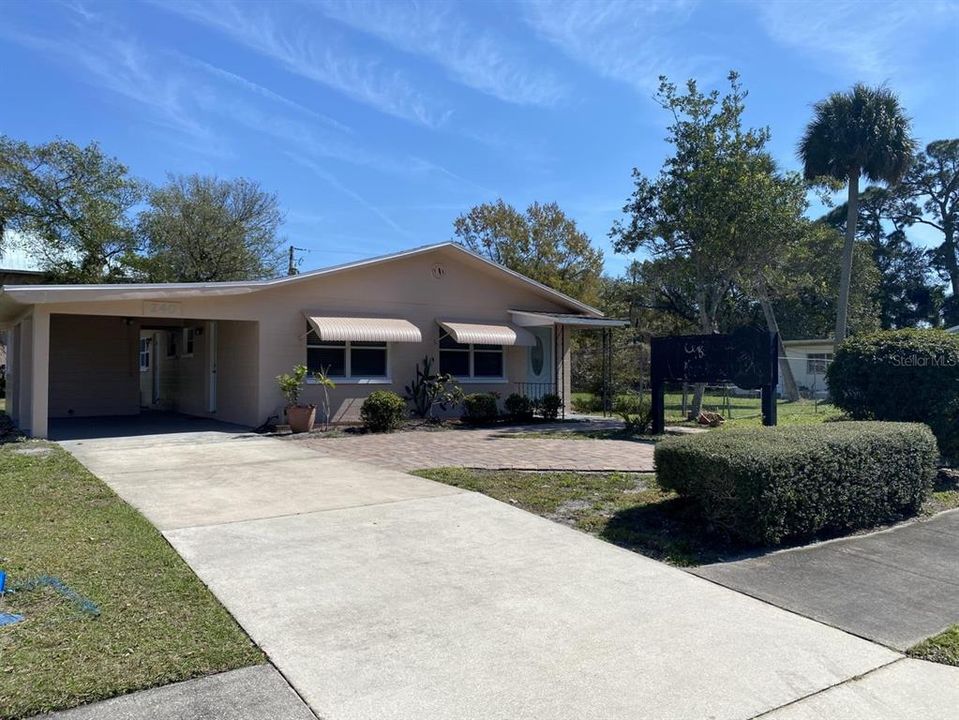 Recently Sold: $241,000 (2 beds, 2 baths, 1066 Square Feet)