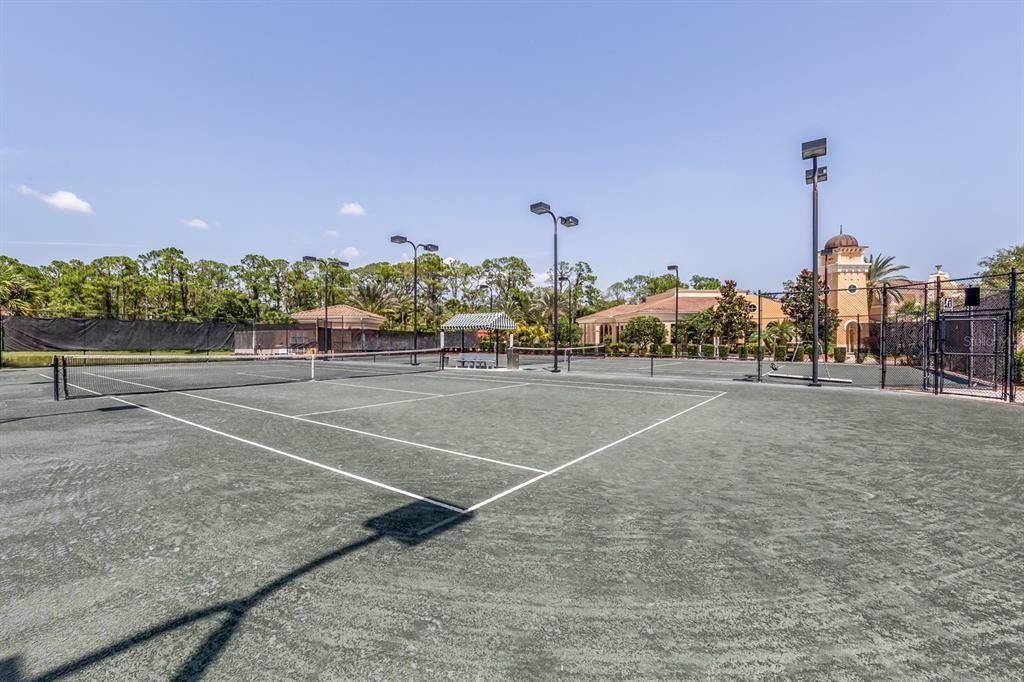Venetian Golf & River offers features a tennis pro and club tennis