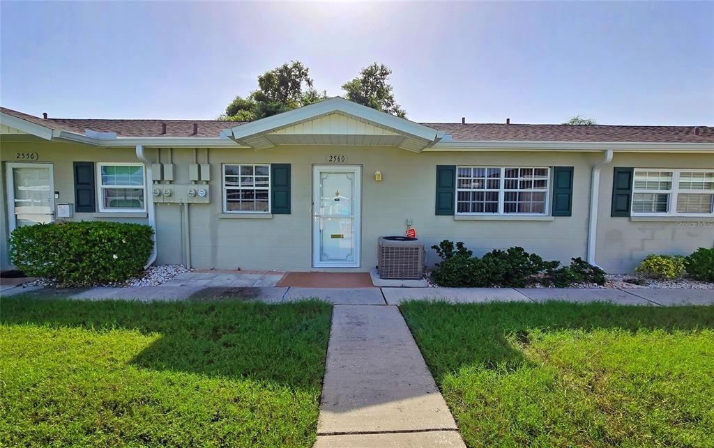 For Sale: $218,500 (2 beds, 2 baths, 972 Square Feet)