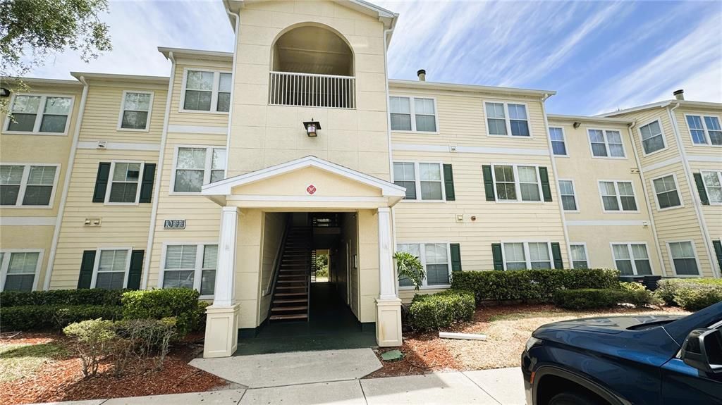 Active With Contract: $1,500 (2 beds, 2 baths, 1205 Square Feet)