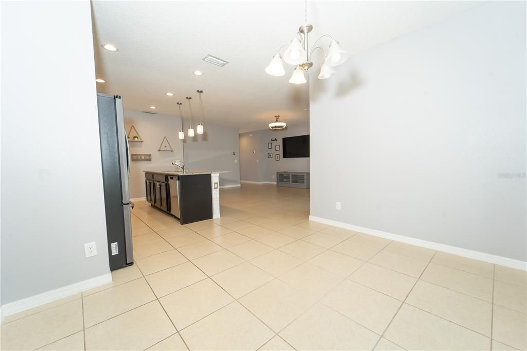 For Sale: $365,000 (4 beds, 2 baths, 1820 Square Feet)