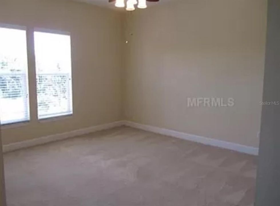 For Rent: $3,095 (4 beds, 2 baths, 2176 Square Feet)
