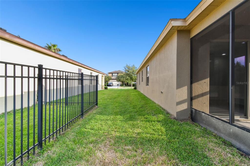 For Sale: $342,500 (3 beds, 2 baths, 1408 Square Feet)