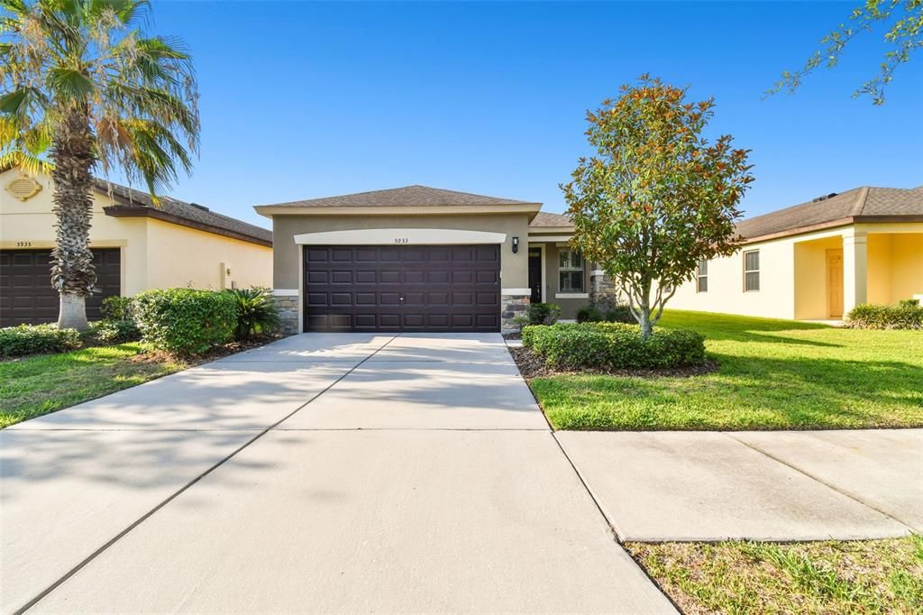 For Sale: $349,900 (3 beds, 2 baths, 1408 Square Feet)