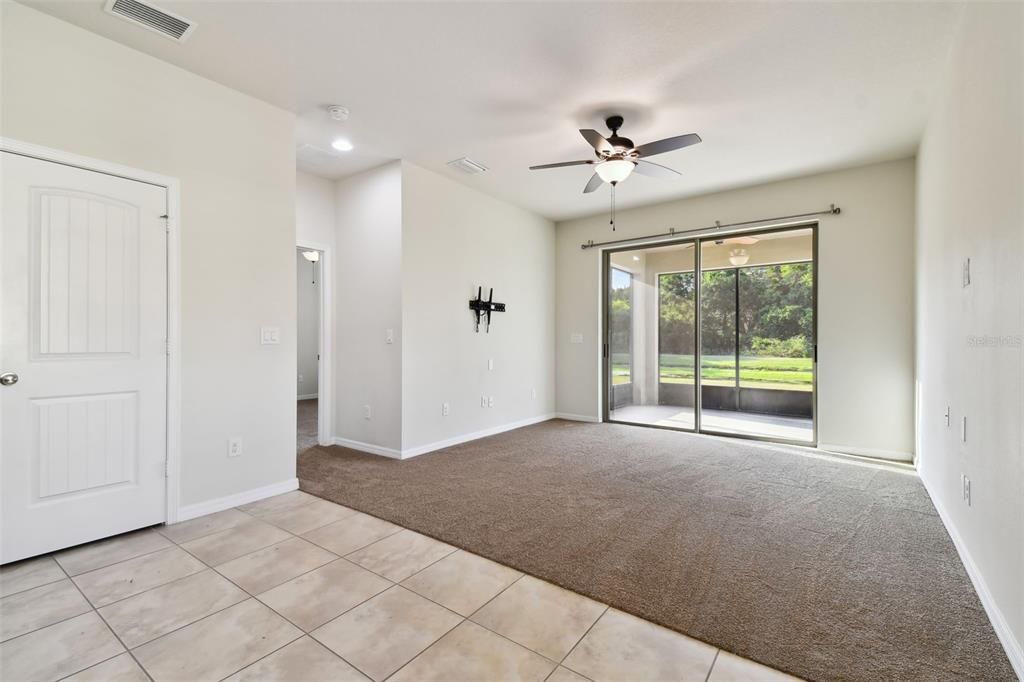 For Sale: $342,500 (3 beds, 2 baths, 1408 Square Feet)