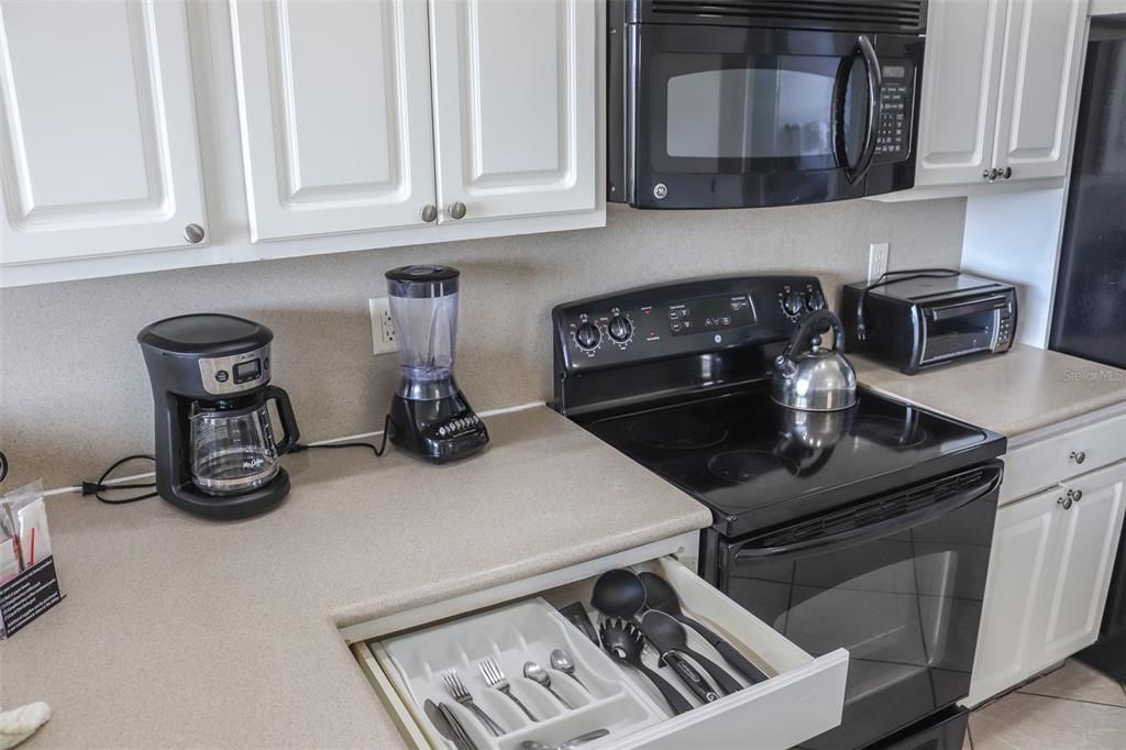 Fully equipped kitchen all utensils & appliances included