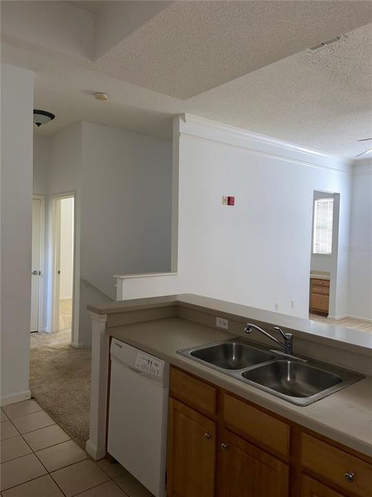 For Rent: $1,660 (1 beds, 1 baths, 858 Square Feet)
