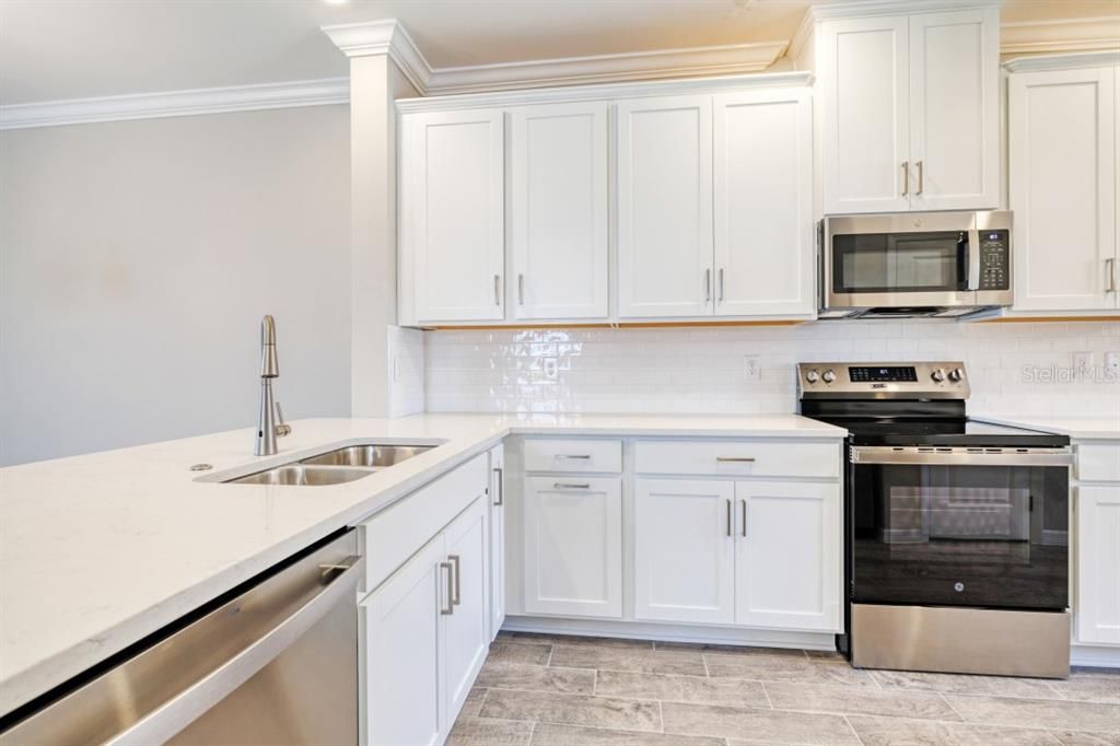 For Sale: $462,500 (2 beds, 2 baths, 1632 Square Feet)