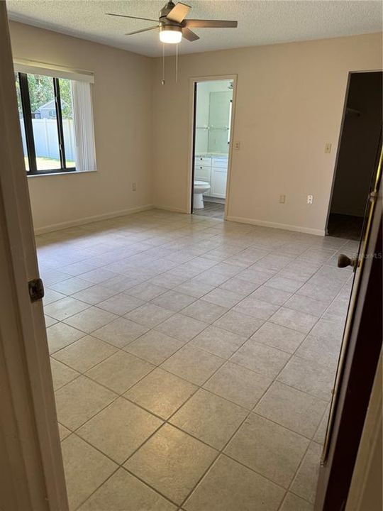 For Rent: $1,800 (2 beds, 2 baths, 1318 Square Feet)