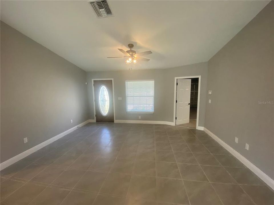 For Rent: $2,000 (3 beds, 2 baths, 1514 Square Feet)