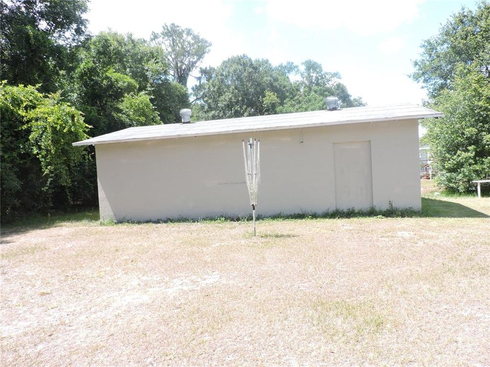 For Sale: $169,000 (3 beds, 2 baths, 1344 Square Feet)