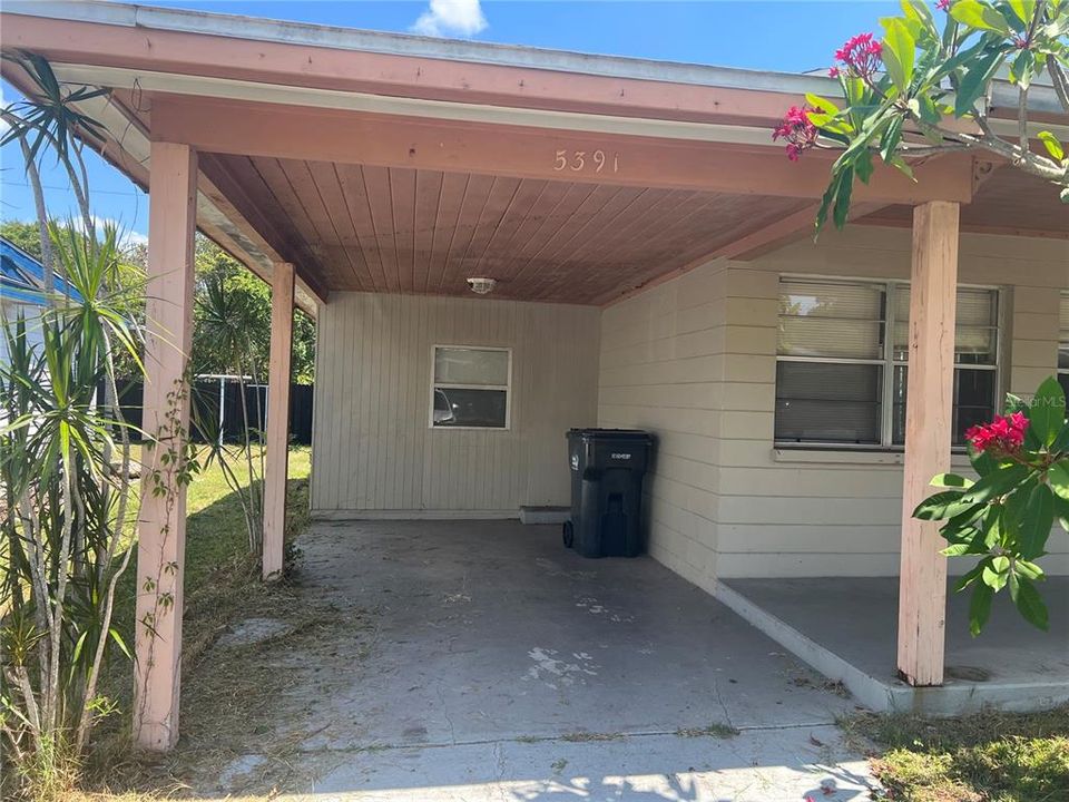 One car carport