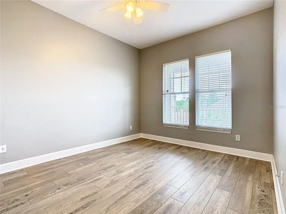 For Sale: $375,000 (2 beds, 2 baths, 1345 Square Feet)