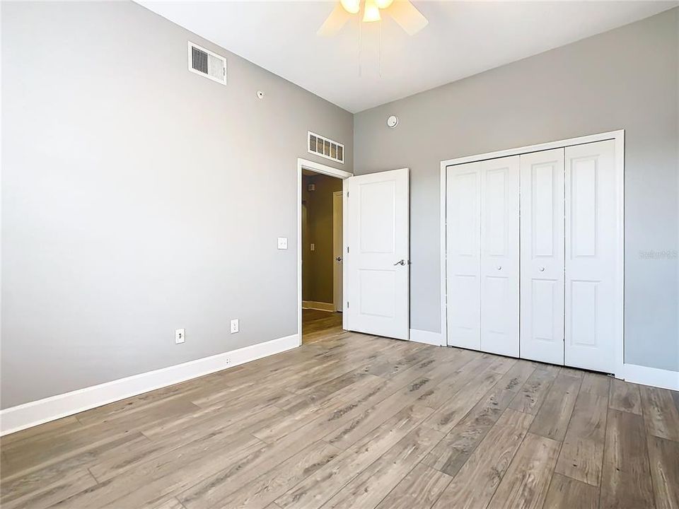 For Sale: $375,000 (2 beds, 2 baths, 1345 Square Feet)