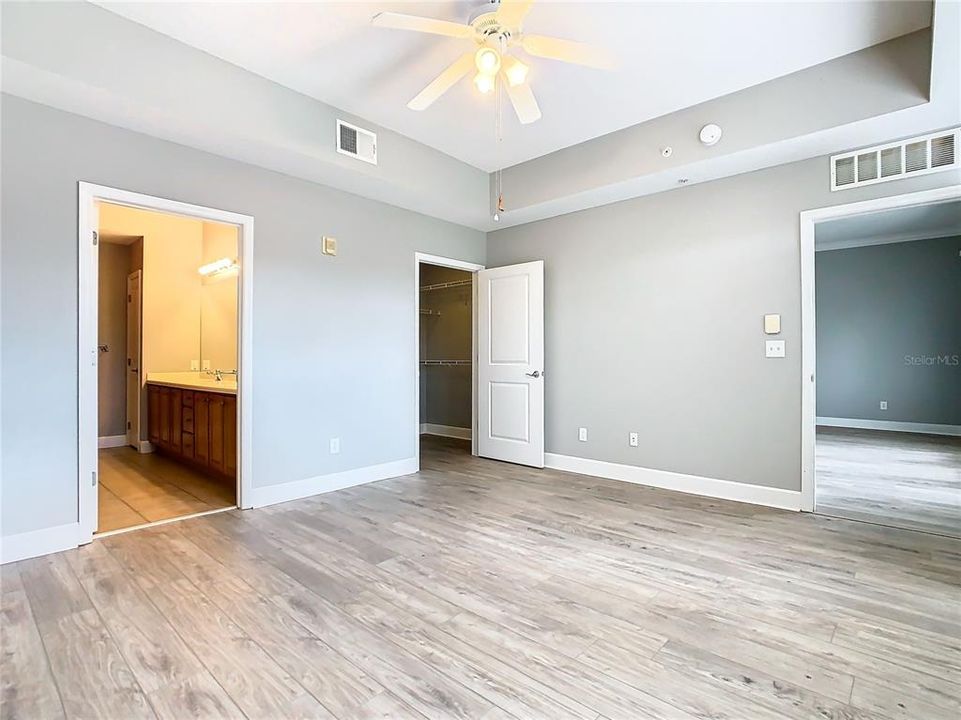 For Sale: $375,000 (2 beds, 2 baths, 1345 Square Feet)