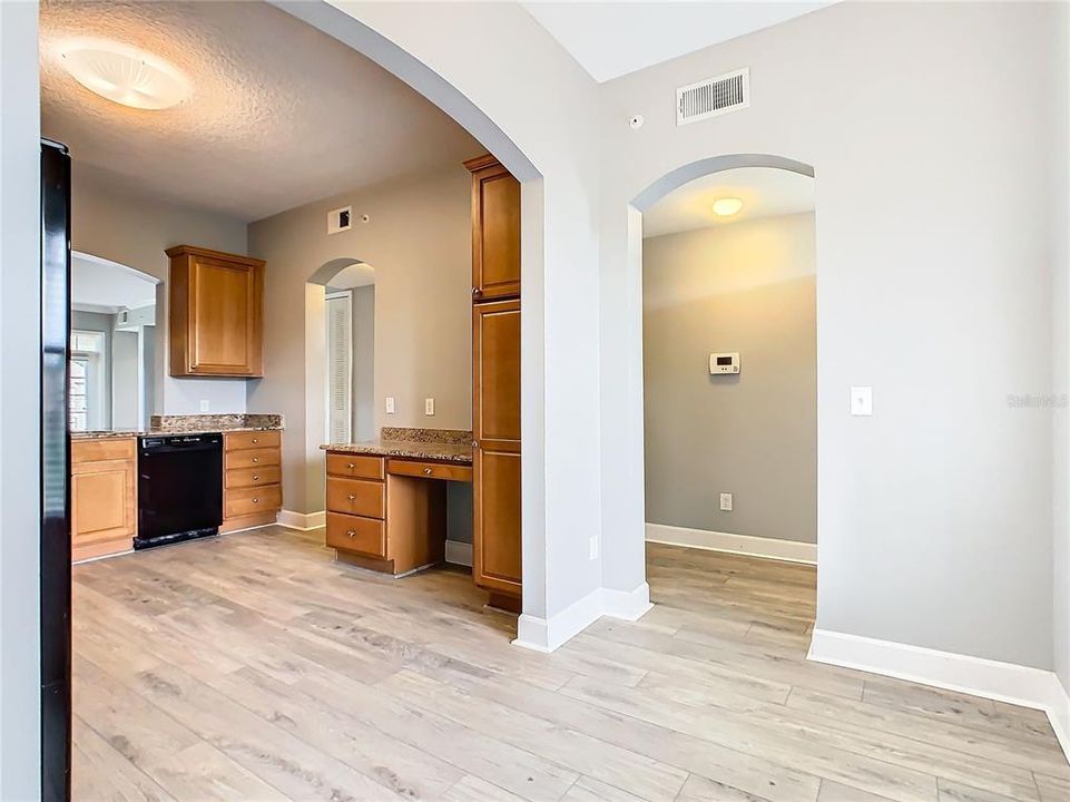 For Sale: $375,000 (2 beds, 2 baths, 1345 Square Feet)