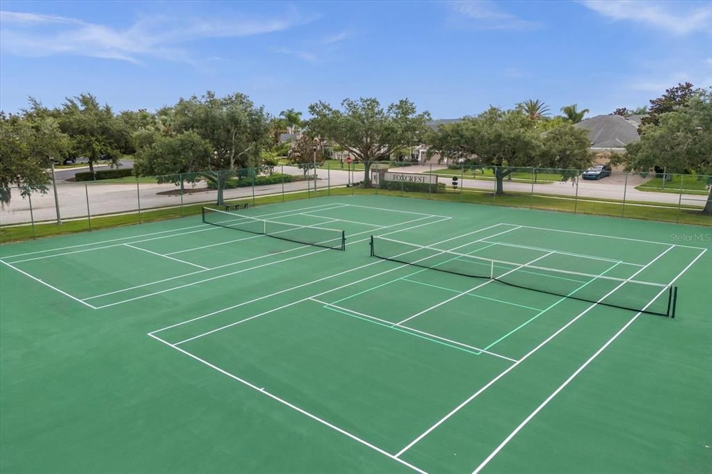 Community Tennis / Pickleball Courts