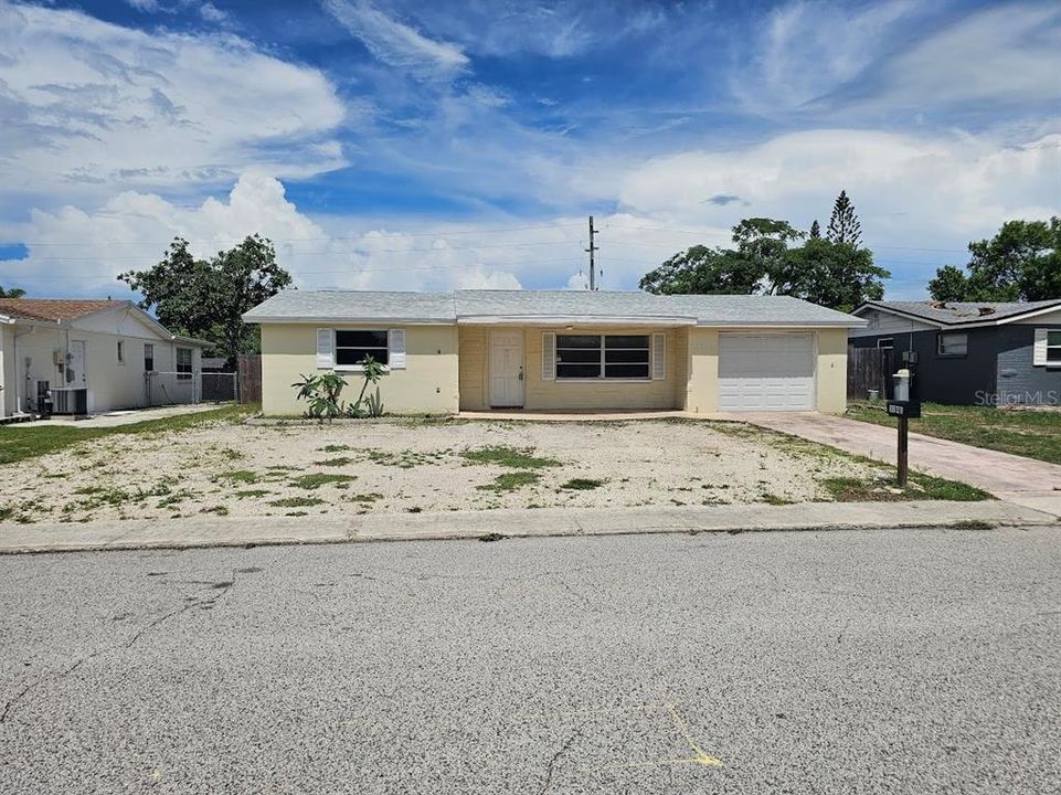 For Sale: $219,900 (3 beds, 2 baths, 1056 Square Feet)