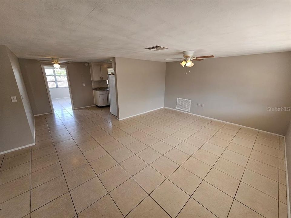 For Sale: $219,900 (3 beds, 2 baths, 1056 Square Feet)