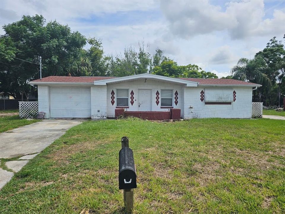 Recently Sold: $169,900 (2 beds, 1 baths, 982 Square Feet)