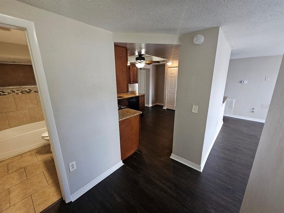 Active With Contract: $229,900 (4 beds, 2 baths, 975 Square Feet)