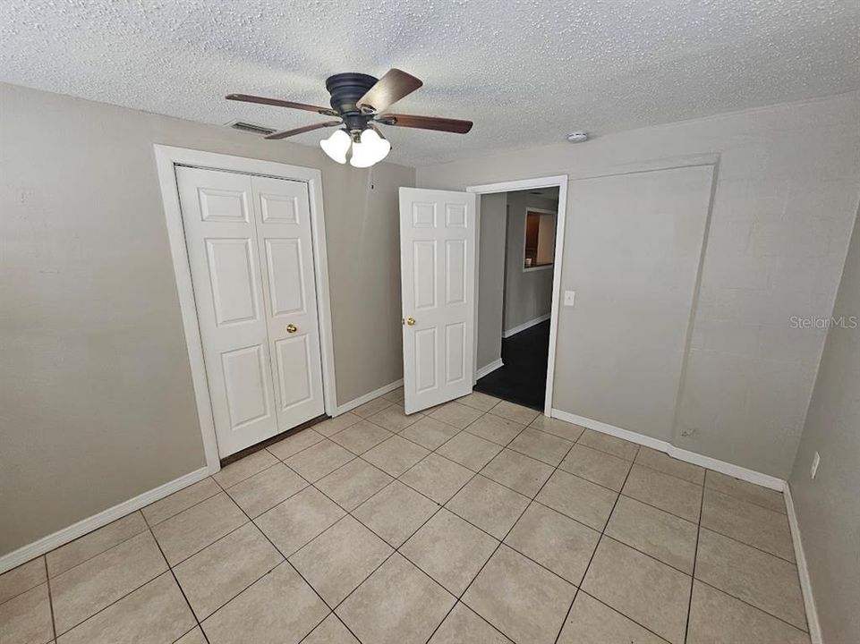 For Sale: $229,900 (4 beds, 2 baths, 975 Square Feet)