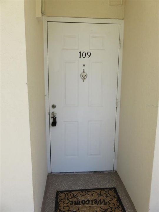 For Rent: $2,295 (2 beds, 2 baths, 978 Square Feet)