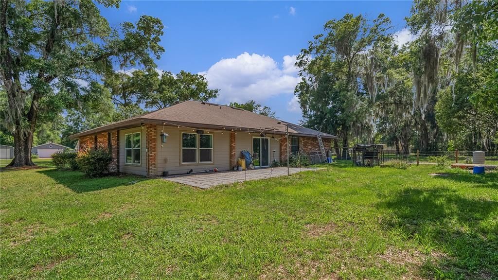 For Sale: $515,000 (3 beds, 2 baths, 2106 Square Feet)