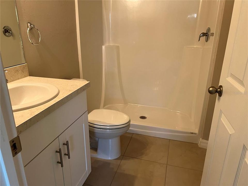 For Rent: $2,100 (3 beds, 2 baths, 1389 Square Feet)