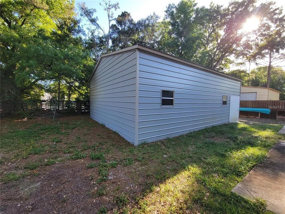 Active With Contract: $330,000 (3 beds, 2 baths, 1030 Square Feet)